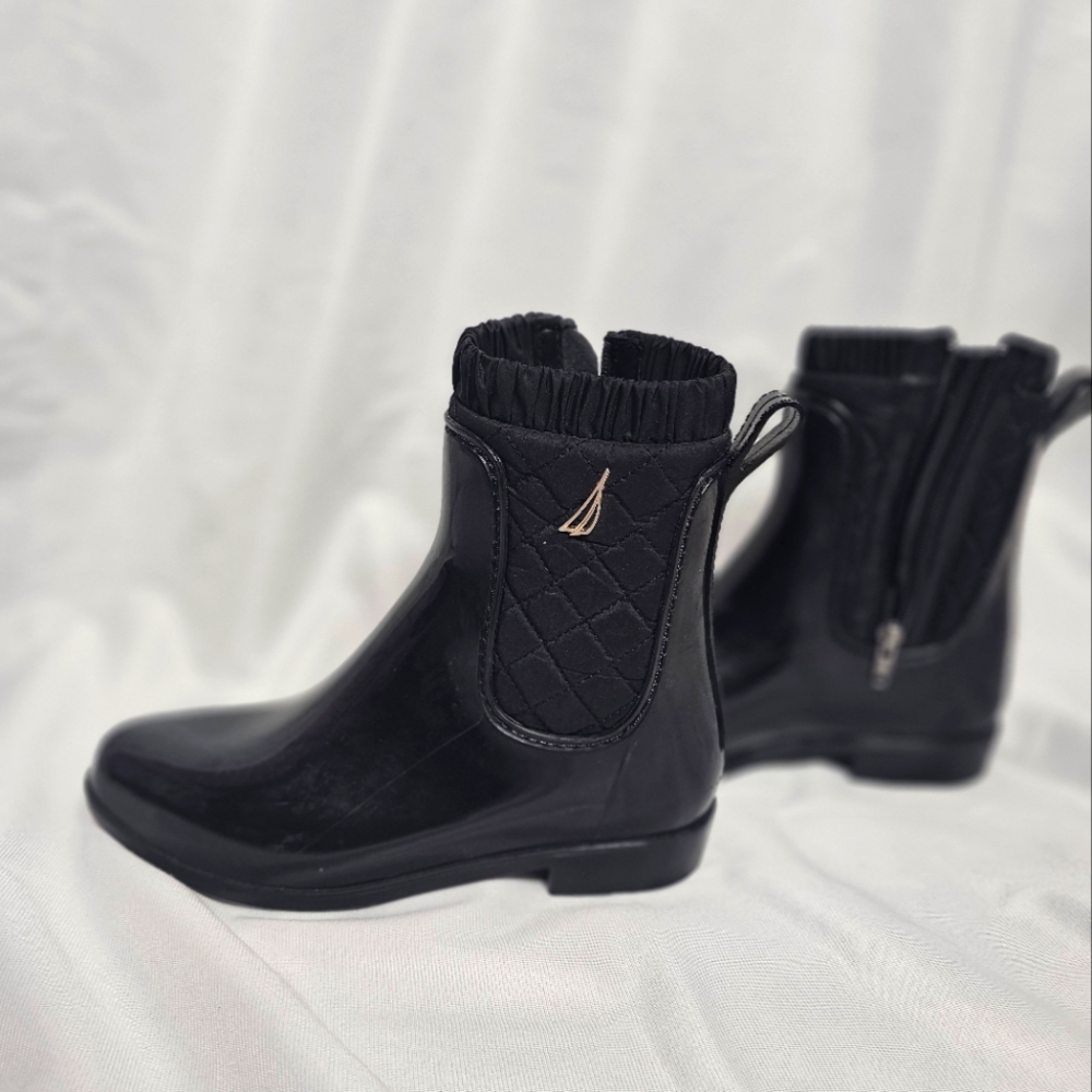 Nautical ankle rain boots